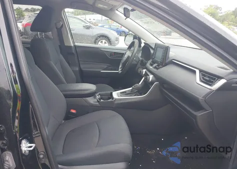 2021 Toyota Rav4 Le z USA, uszkodzony, nr VIN 2T3G1RFV6MC202282